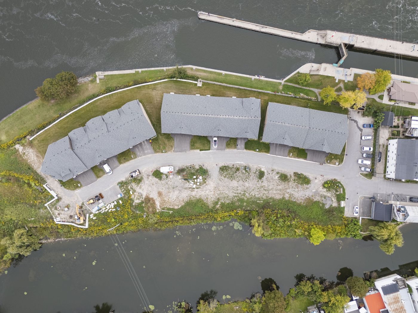 Overhead view of Lock Eighteen between the river and the pond